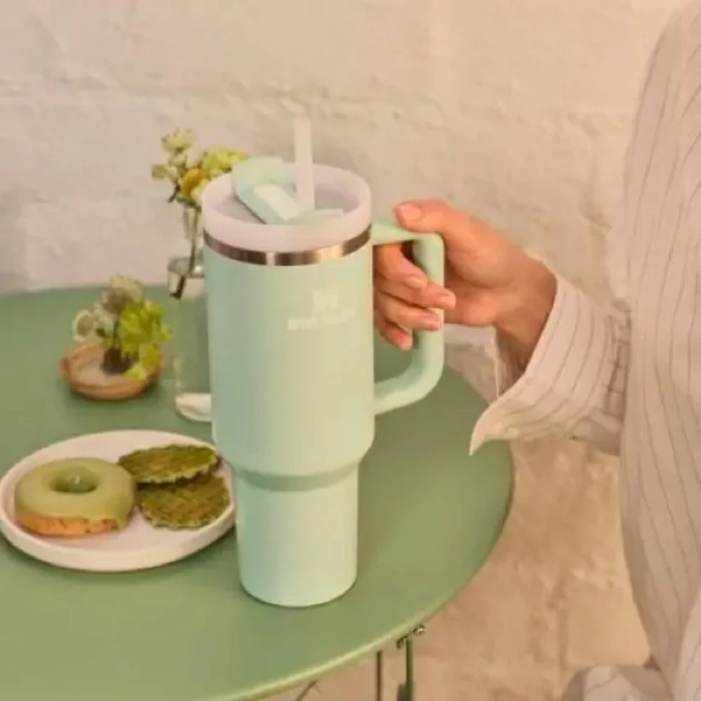 NWT Stanley 40oz in Matcha Cream - Picture 2 of 3